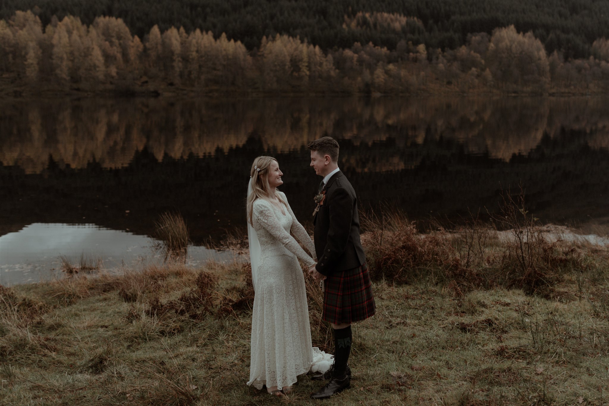 monachyle mhor wedding photography modern romantic candid winter wedding scotland