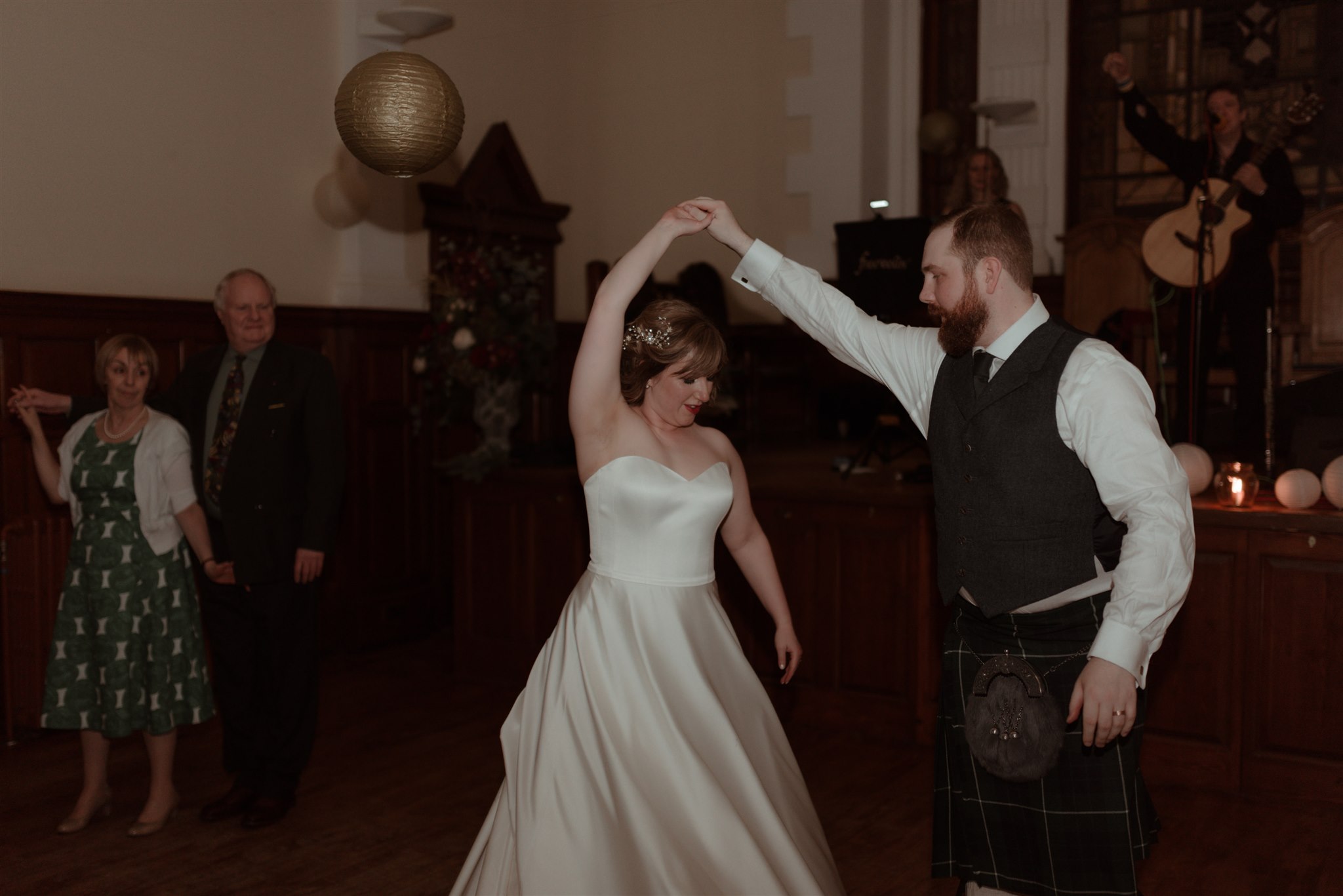 how to choose your wedding photographer glasgow pollokshields burgh hall