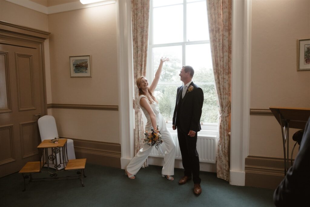 scottish-elopement-photography-largs-registry-office-editorial-and-candid1