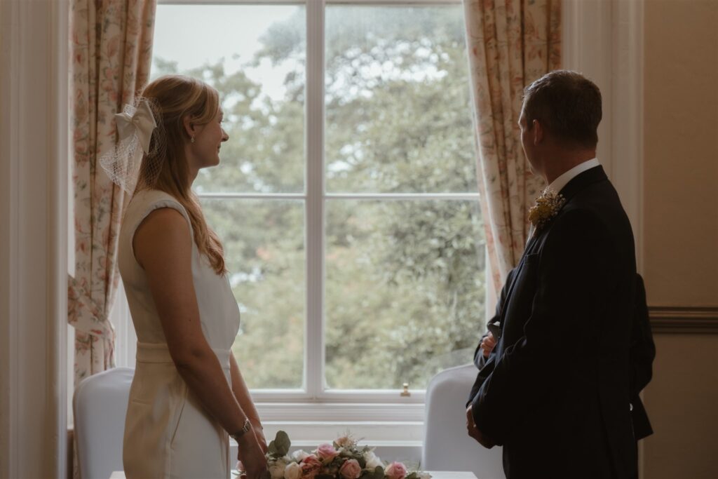 scottish-elopement-photography-largs-registry-office-editorial-and-candid1