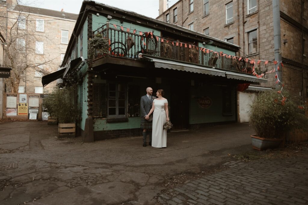 glasgow-elopement-photographer-registry-office-montrose-street