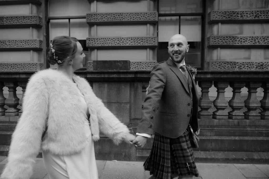 glasgow-elopement-photographer-registry-office-montrose-street