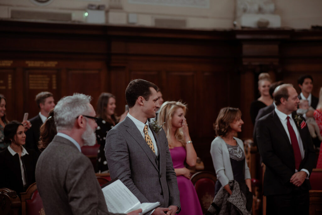 london wedding photography islington town hall and the swan at shakespeares globe