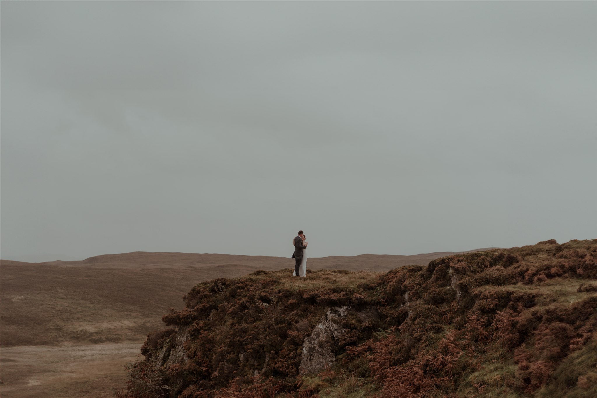 romantic_-modern-and-whimsical-isle-of-skye-elopement-photography-in-scotland-38.jpg