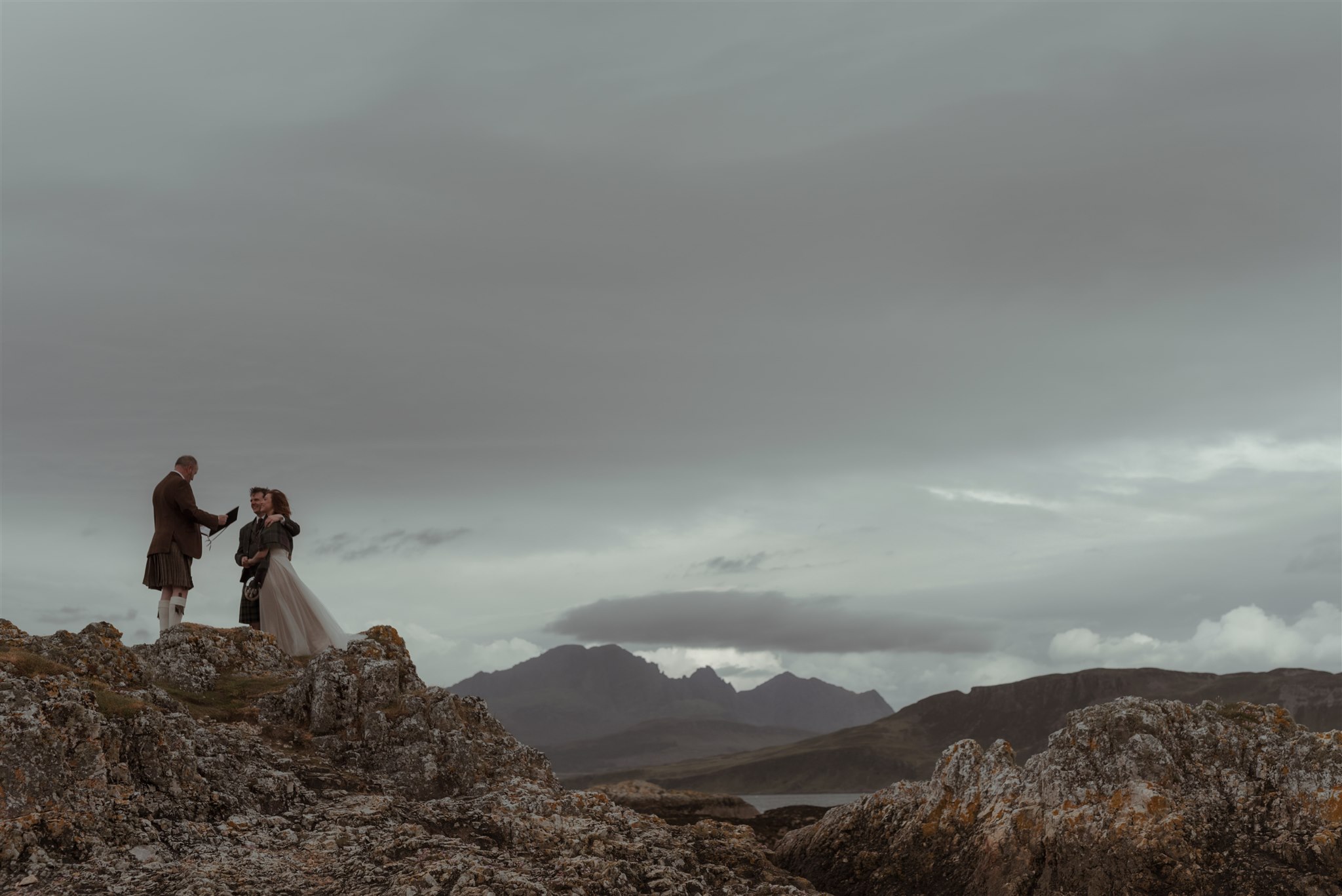 isle-of-skye-elopement-photographer-scotland-romantic-cinematic-candid-35.jpg