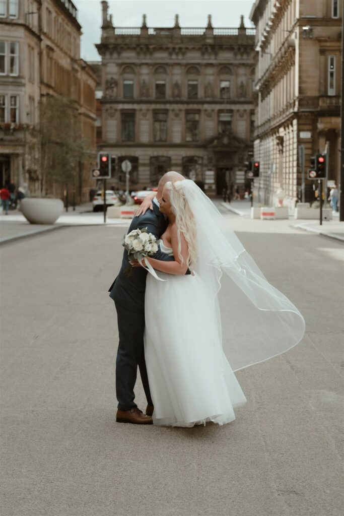 23-montrose-street-wedding-photography-glasgow-hourly1.jpg
