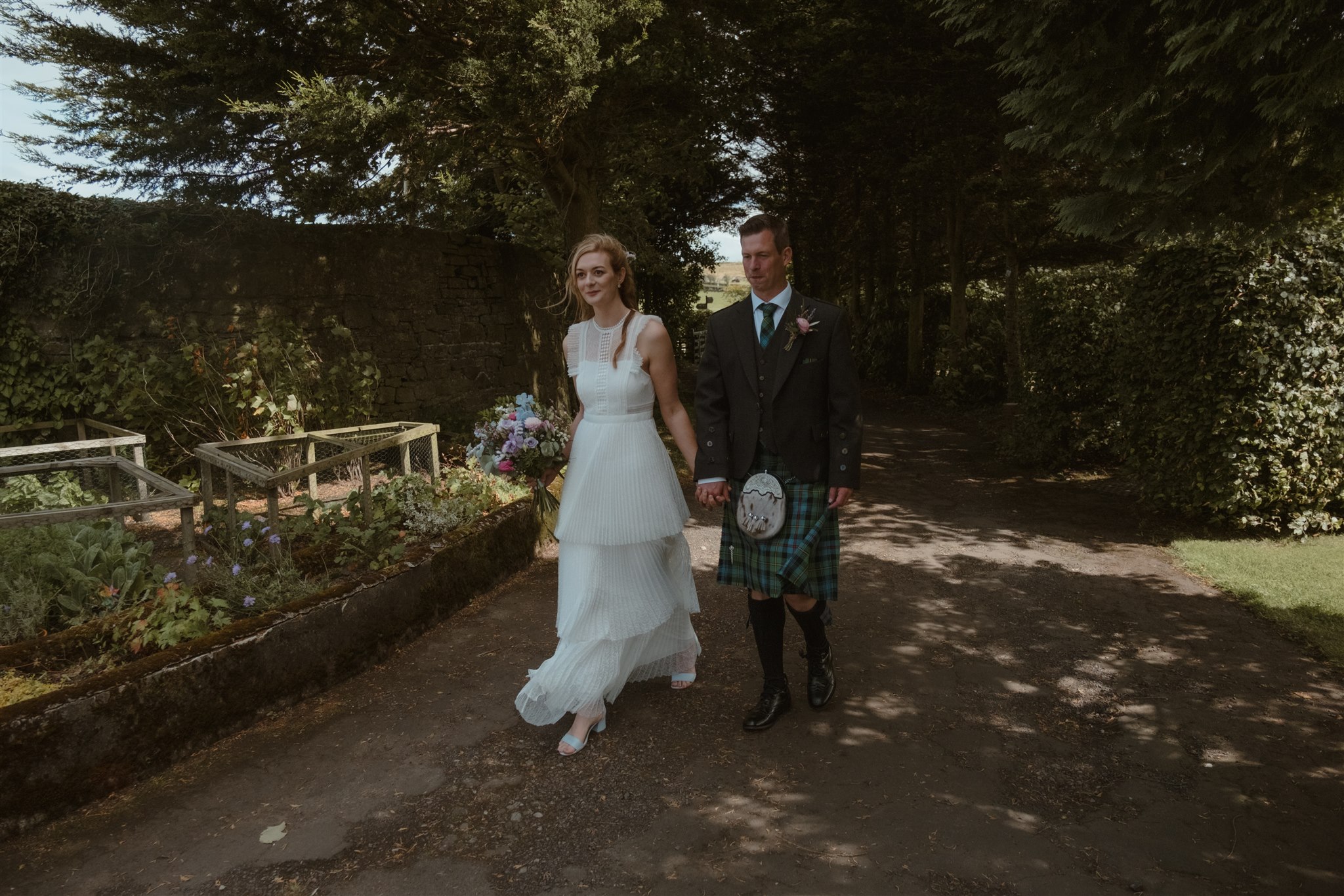 candid-romantic-scotland-wedding-photography-glasgow43.jpg