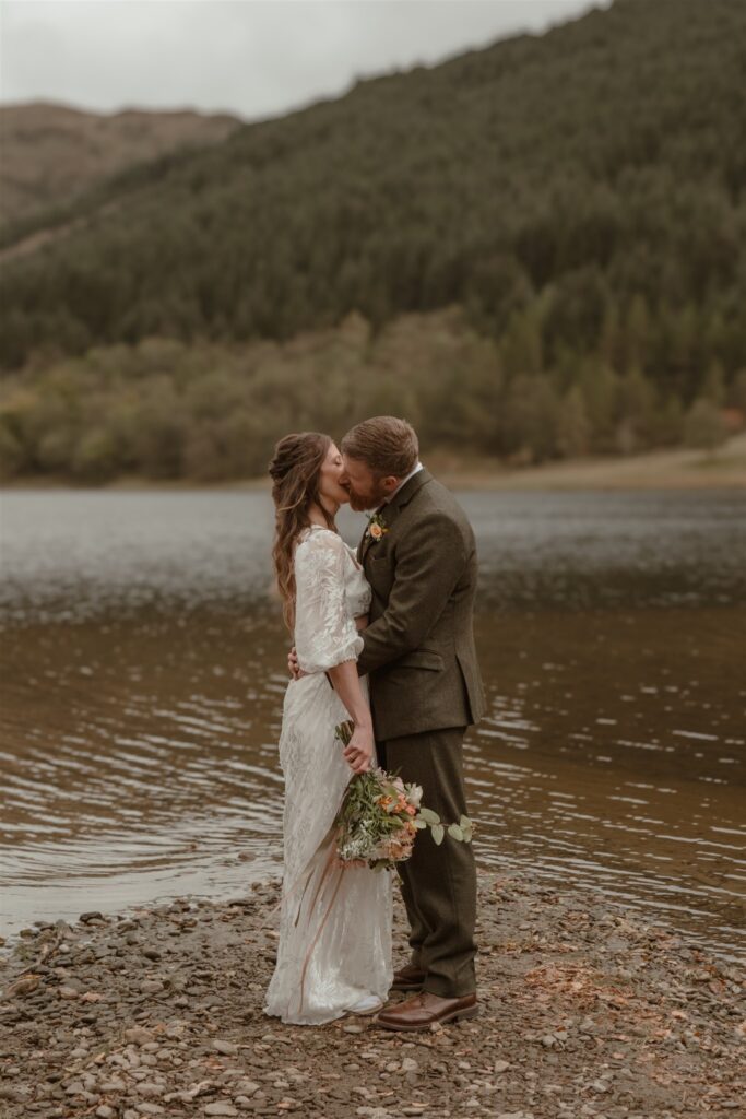 candid and creative wedding photography in scotland monachyle mhor